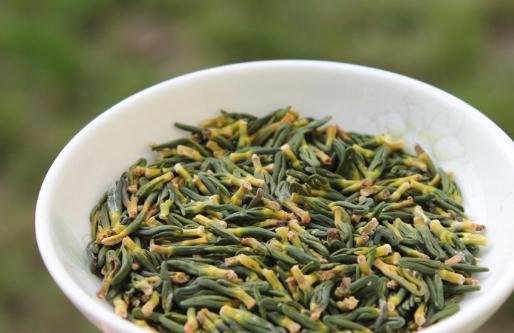 莲子心茶的功效有哪些?