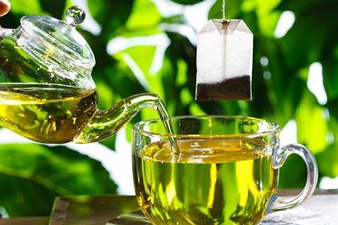 绿茶与红茶哪个更健康?喝红茶有哪些好处?