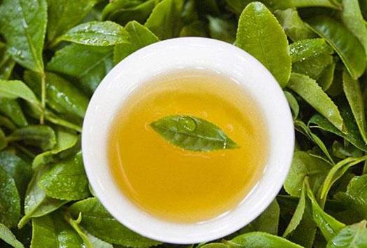 绿茶与红茶哪个更健康?喝红茶有哪些好处?