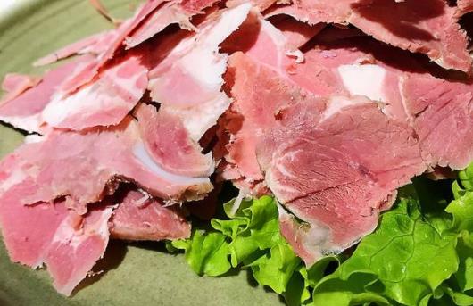 羊肉有点臭味还能吃吗?羊肉有点变味该如何处理?