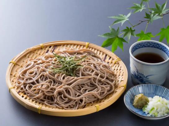 荞麦面煮了放久了会坨吗?经常吃荞麦面条会不会发胖