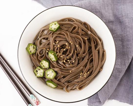 荞麦面煮了放久了会坨吗?经常吃荞麦面条会不会发胖