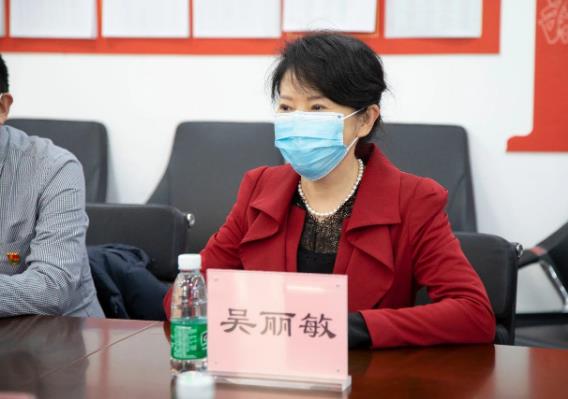 聚心,暖心,贴心北京五洲妇儿医院代表共同来到双井街