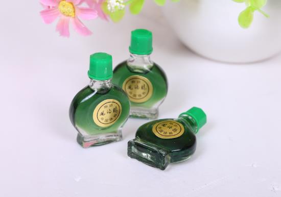风油精治疗失眠效果太好了是真的假的?风油精可以治疗脚气和脚臭吗