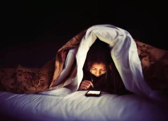长期熬夜过后该怎么补回来?熬夜时心脏忽然咯噔一下是病了吗
