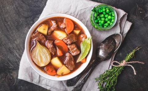 头晕心悸四肢无力面色苍白等血压低的人 适当提高食盐摄入量