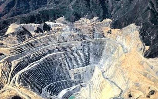 世界上最大的铜矿 美国宾汉峡谷铜矿面积有7.7平方公里