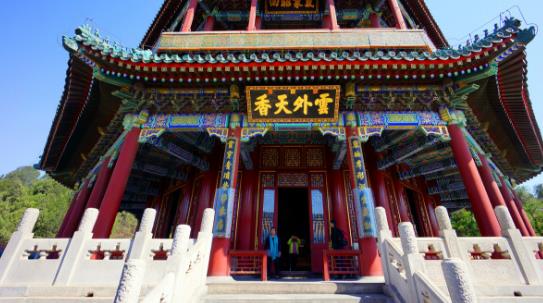世界彩画最多的一座长廊 颐和园一画廊长728米