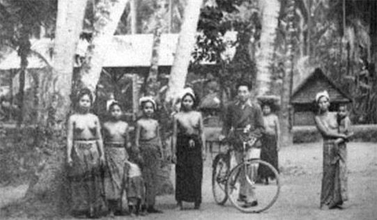 人类历史上徒步环游地球第一人 1930年夏潘德明开始了徒步之旅