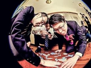 结婚堵门整新郎招数 结婚堵门游戏问题攻略 调节气氛的重点