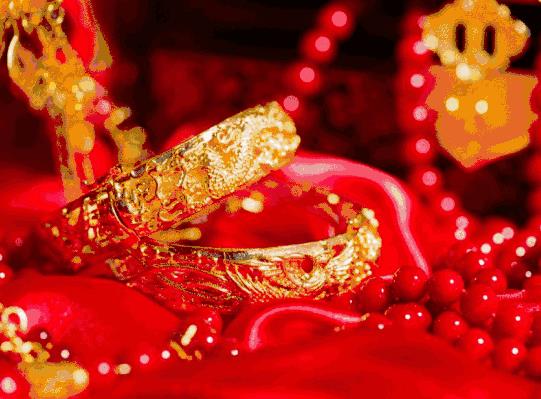 结婚三金是领证前买还是领证后买?结婚三金需要带新娘去买吗