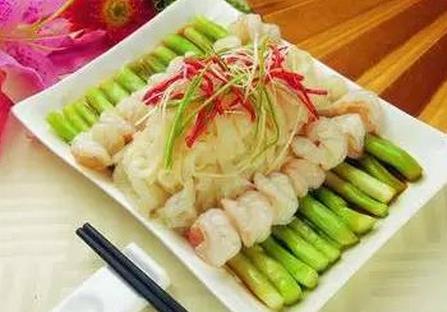 春季坐月子应该怎么吃?紫菘凤尾虾和上汤罗汉素都适合产妇吃
