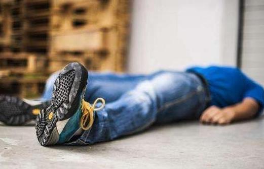 72小时不睡觉会猝死吗?心源性猝死的最佳抢救时间