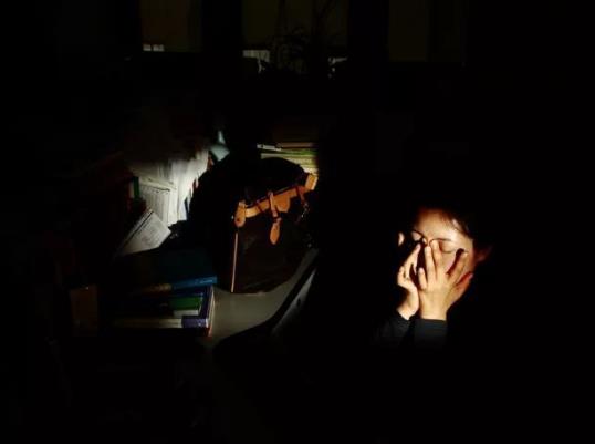 猝死前10秒要如何自救?三天三夜睡不着会死吗?