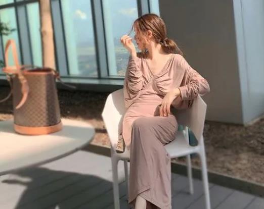 吃毓婷和人流哪个伤害大?吃毓婷后月经不来正常吗