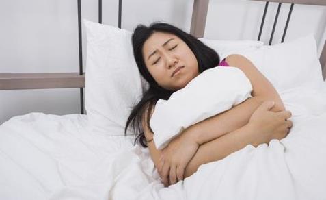女性过早绝经的话怎么办 女性绝经期有什么症状表现