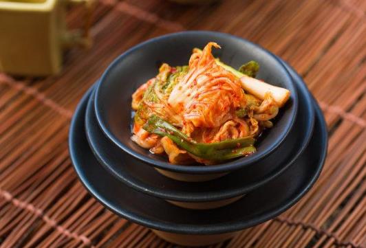 怎么防止泡菜变质?泡菜弹边放盐还是放水好?
