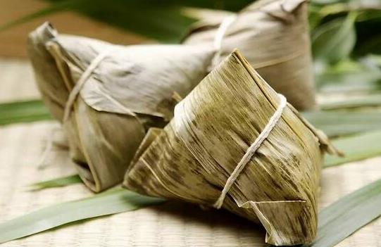 包粽子米一般要泡多久?粽叶用热水泡还是冷水泡?