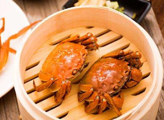 螃蟹蒸熟了可以放在锅里闷吗?蒸螃蟹是冷水下锅还是热水下锅