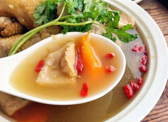 榴莲是用皮煲汤还是肉煲汤?榴莲煲汤用的是什么部位