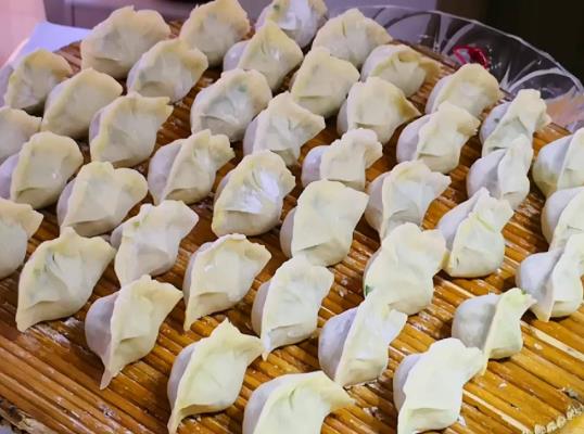 萝卜做饺子馅焯水好还是不焯水好?萝卜做馅包饺子的技巧