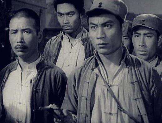 《平原游击队》是由长春电影制片厂出品,苏里,武兆堤执导,郭振清