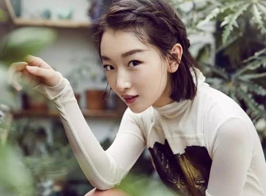 中国十大90后女明星排行榜,郑爽感情一波三折,迪丽热巴美若天仙
