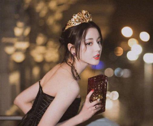 中国十大90后女明星排行榜,郑爽感情一波三折,迪丽热巴美若天仙