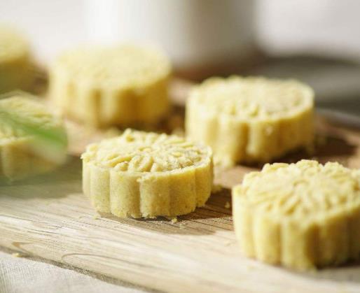 全国十大中式传统美食桂花糕口感细腻绿豆糕入口美味