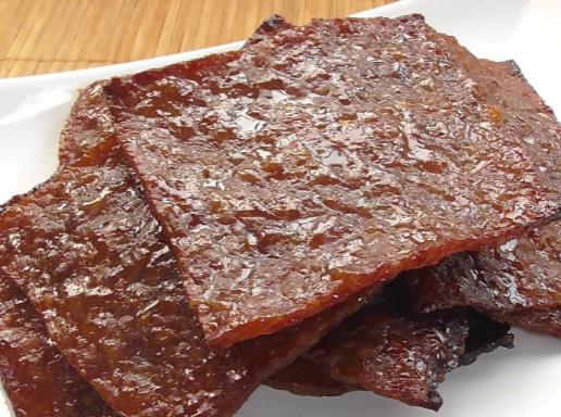 澳门十大必吃美食排名,葡式蛋挞香味浓郁、猪扒包外脆里嫩