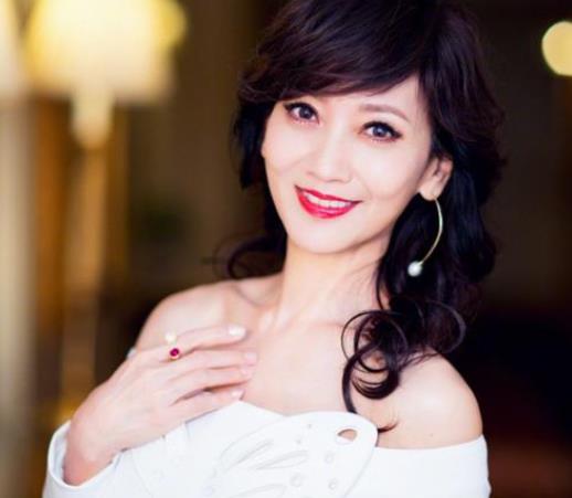 香港最紅演技好十大知名美女演員排行榜，高顏值最漂亮的女明星有哪些？趙雅芝、黎姿知名度都很高(圖1)