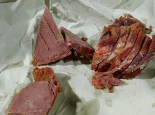 西安旅游十大伴手禮排行榜有哪些可以帶走的?劉志軍臘牛肉、香掉牙酥餅是網(wǎng)紅小吃(圖1)