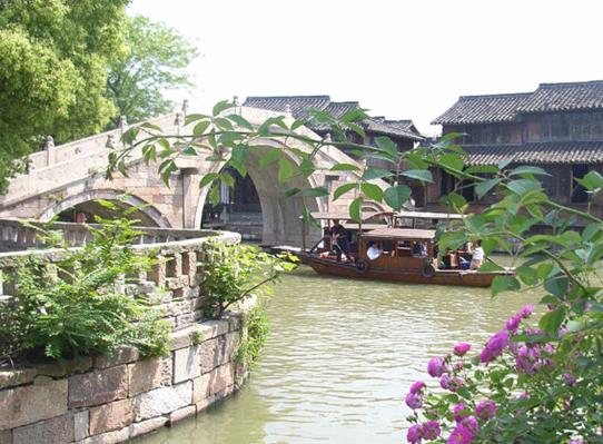 2021年十大适合一个人散心的地方,丽江、沪沽湖让你享受自然的洗礼