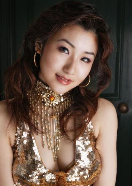 來(lái)中國(guó)瘋狂撈金的10大日本AV女優(yōu) 大胸性啟蒙女教師童顏巨乳蒼井空在中國(guó)人氣最高(圖11)