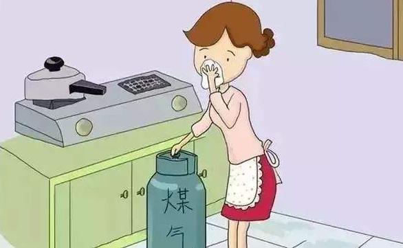 煤气灶管会有水什么问题 煤气灶火黄是什么原因