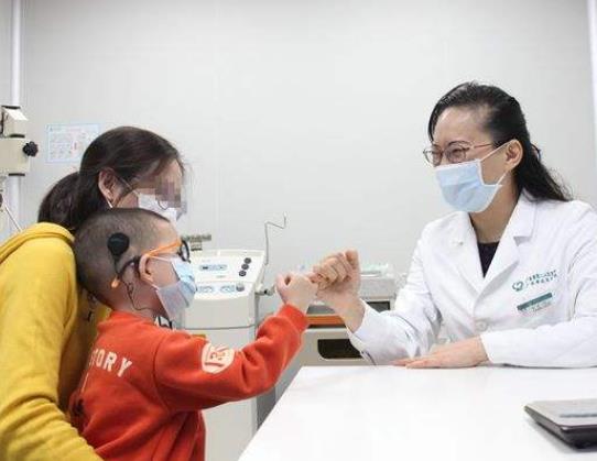 哪些人不宜植入人工耳蜗?耳蜗植入后能不能沾水
