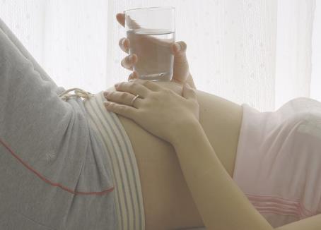 孕妇喝水喝什么水好?孕妇多喝水好吗