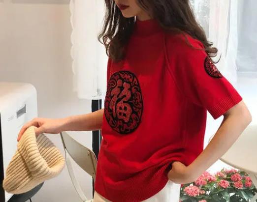 本命年红色穿里面还是外面?本命年要别人送的红色才可以吗