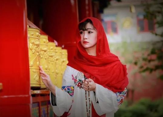 本命年穿红色可以由子女来买吗?本命年穿红色衣服谁买