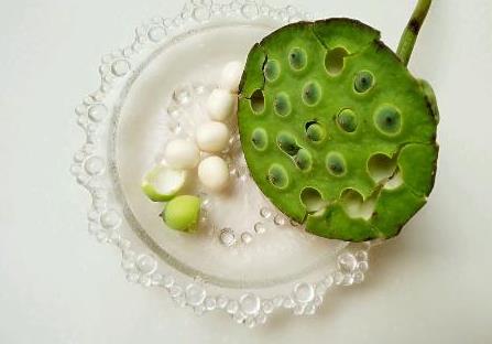 吃莲子有什么好处?吃莲子的注意事项