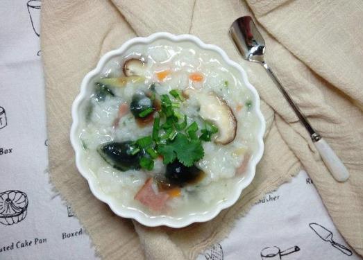 吃皮蛋瘦肉粥有什么禁忌吗?皮蛋瘦肉粥是发物吗?