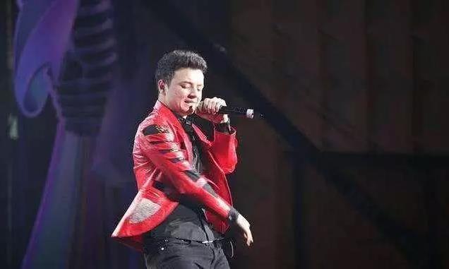 秃然长大是什么意思?童星阿尔法19岁谢顶21岁植发成功分享经历