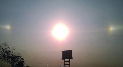 江苏上海天空3个太阳,南京晴天倒挂微笑彩虹,专家称不是末日是幻日