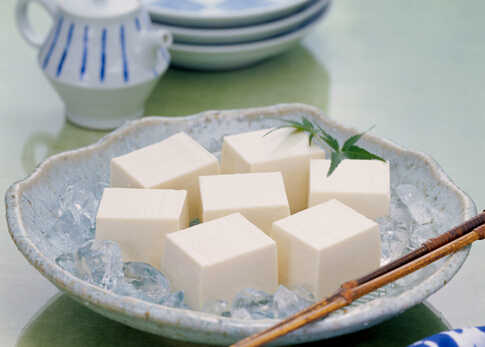 豆腐的食疗作用-女性应多吃豆腐
