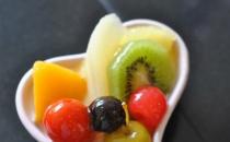 美白祛斑的食疗方-柠檬冰糖汁的做法