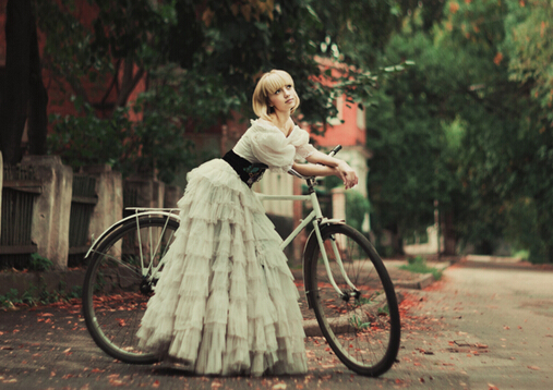 蜂王浆让你女人味十足-女王御用饮食