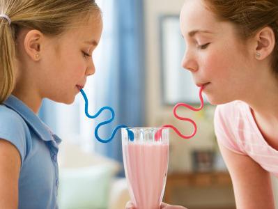 纯果汁能完全代替水果吗?果汁多喝要警惕“果汁综合征”