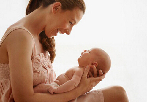 坐月子时怎么吃？哺乳期饮食讲究