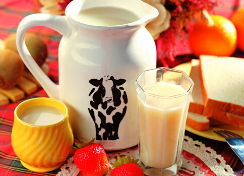 牛奶和鸡蛋可以一起吃吗?牛奶不能和什么一起吃?