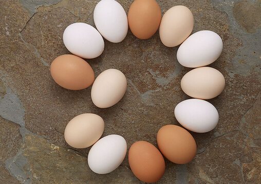 半熟的鸡蛋最好不要吃-溏心蛋可以吃吗？